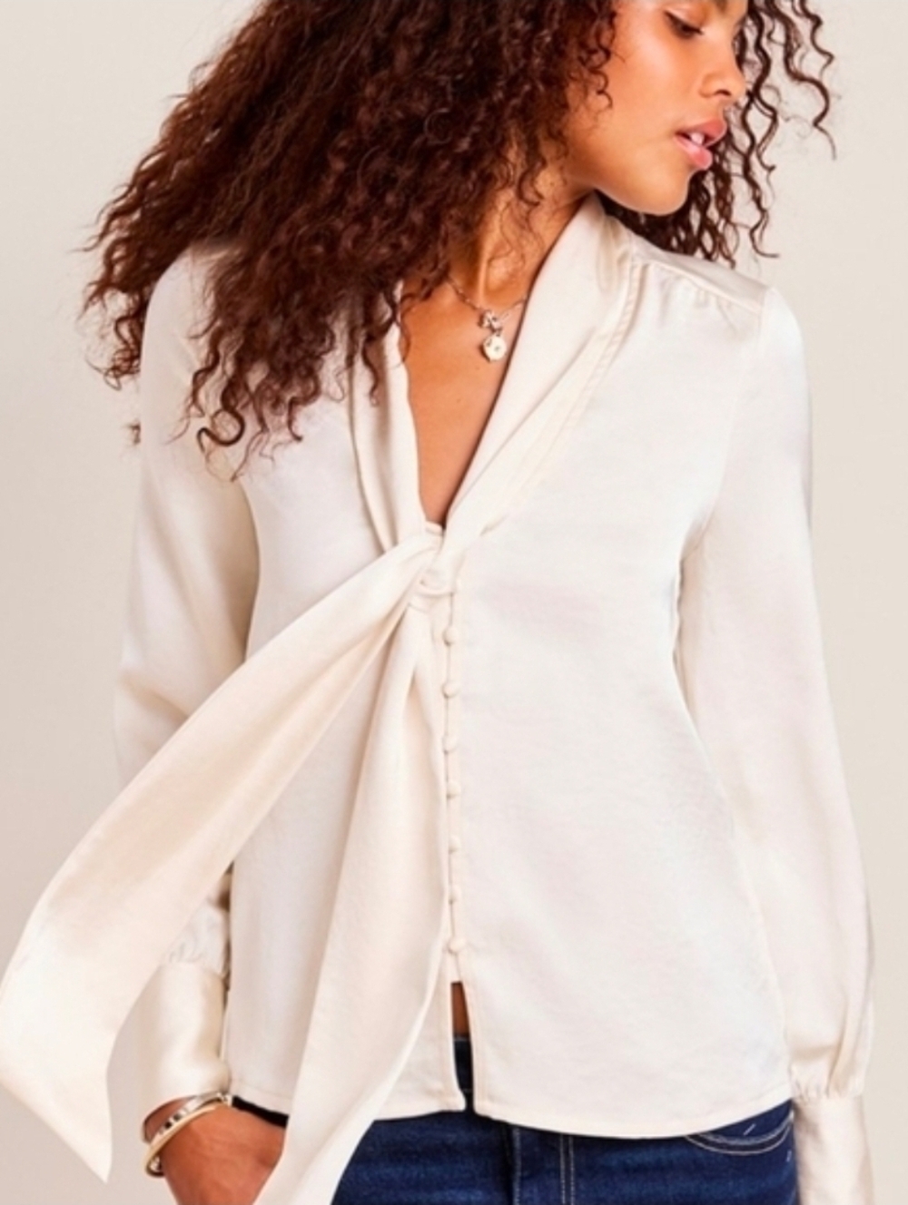 Francesca’s Cream Satin Bow Tie Blouse Elegant Office Chic Size L Nwt